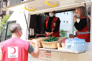 Kızılay’ın Rize'deki sel mağdurlarına yardımları sürüyor