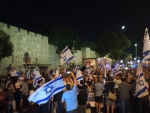 Fanatik Yahudiler, Doğu Kudüs’te Yürüyüş Düzenledi