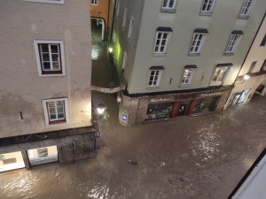 Avusturya’da Sel Felaketi: Kasaba Sular Altında Kaldı