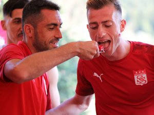 Sivasspor’da Hakan Arslan’a Sürpriz Doğum Günü