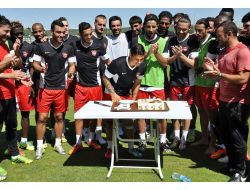 Gaziantepsporlu Ontivero’ya Doğum Günü Sürprizi
