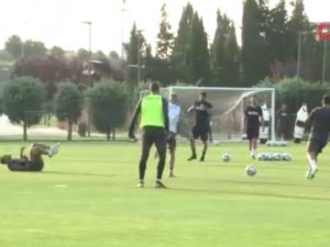 Trabzonspor’da Ekuban Takıma Katıldı, Faruk Can Genç Korkuttu