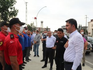 Bakan Kurum, Selde Kaybolan Vatandaşları Arayan Ekipleri Ziyaret Etti