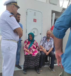 Rize'deki sel ve heyelanda kaybolan kişilerin aileleri denizdeki arama çalışmalarına eşlik etti