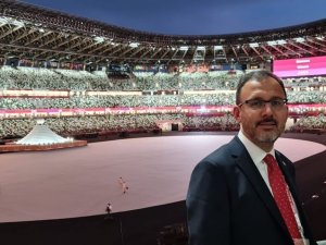 Bakan Kasapoğlu, Tokyo Olimpiyatları’nın Açılışına Katıldı