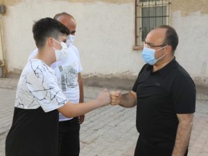 11 Yaşındaki Çocuk Davet Etti, Vali Yırık İcabet Etti