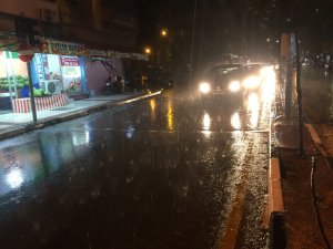 Manisa’da Sağanak Yağış Etkili Oldu