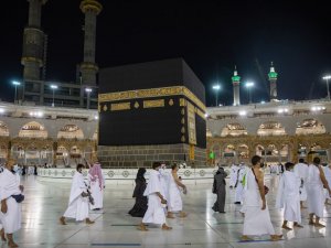 Suudi Arabistan’da Umre Ziyaretleri Yeniden Başladı