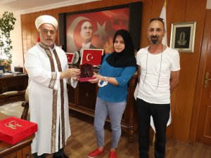 Gürcü Kadın Elazığ’da Müslüman Olup Elif İsmini Aldı