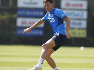 Fenerbahçe’de Serdar Aziz, Sinan Gümüş Ve Mesut Özil Takımla Çalıştı