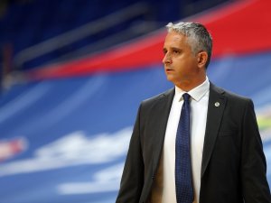 Fenerbahçe’de Kokoskov İle Yollar Ayrıldı