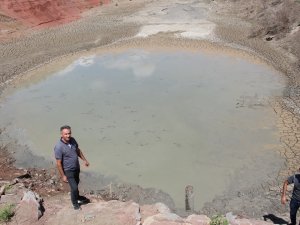 Kuraklık Hat Safhaya Ulaştı, 10 Bin Balık İçin Köy Halkı Seferber Oldu