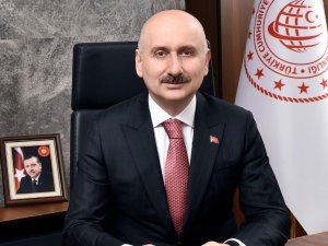 Bakan Karaismailoğlu: “Bayramda Yaklaşık 12 Milyon Biletli Yolcu Seyahat Etti”