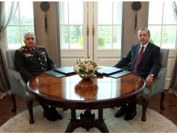 Cumhurbaşkanı Erdoğan, Orgeneral Özel Ve Kuvvet Komutanlarını Kabul Etti