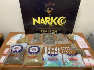 Trabzon’da Zehir Tacirlerine Yönelik Yapılan Operasyonda Çok Sayıda Uyuşturucu Madde Ele Geçirildi