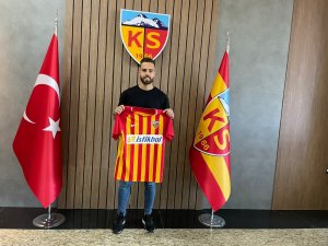Miguel Cardoso Formayı Giydi
