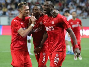 Sivasspor, Avrupa’da 3’te 3 Yaptı