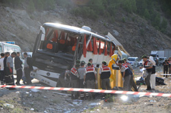 Burdur’da katliam gibi kaza: 13 ölü, 33 yaralı