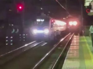 Tokyo Metrosunda Bıçaklı Saldırı: En Az 10 Yaralı