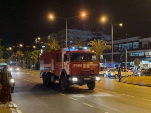 Azerbaycan’dan Türkiye’deki Yangın Bölgesine Destek İçin İtfaiye Ekipleri Gelmeye Devam Ediyor