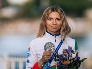 Belaruslu Atlet Tsimanouskaya’dan Örnek Davranış