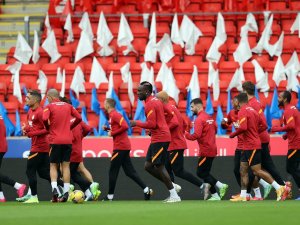 Galatasaray, St. Johnstone Maçına Hazır