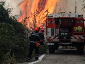 Mora Yarımadası’ndaki Yangınlar Devam Ediyor
