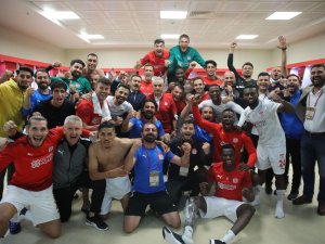 Sivasspor’dan Tur Pozu