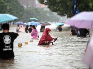 Çin’de Sağanak Yağışlar Sonucu 21 Kişi Hayatını Kaybetti