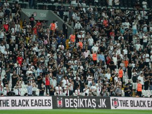 Beşiktaş, 526 Gün Sonra Taraftarıyla Buluştu
