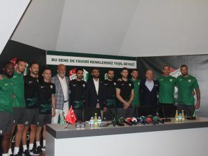 Bursaspor Yeni Transferleri İçin Toplu İmza Töreni Düzenledi