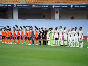 Süper Lig: Medipol Başakşehir: 0 - Aytemiz Alanyaspor: 1 (Maç Devam Ediyor)