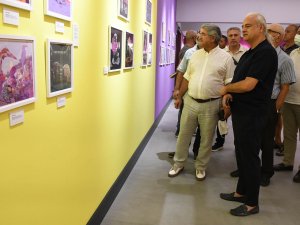 Eski Bakan Sağlar’dan ’Ada Modern Sanat Galerisi’ne Tam Not