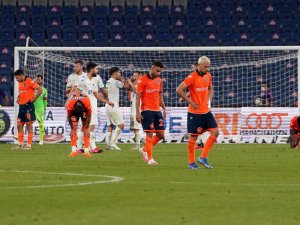Başakşehir Yine Mağlubiyetle Başladı