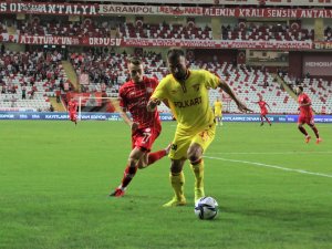 Süper Lig: Ft Antalyaspor: 1- Göztepe: 1 (Maç Sonucu)