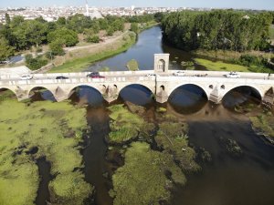 Tunca Nehri Çöp Ve Yosunlarla Kaplandı