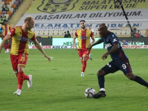 Süper Lig: Yeni Malatyaspor: 1 - Trabzonspor: 4 (İ̇lk Yarı)