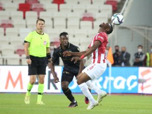Süper Lig: Dg Sivasspor: 0 - İ̇h Konyaspor: 0 (İ̇lk Yarı)