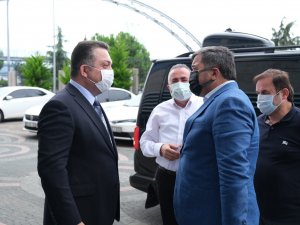 Başkan Şenlikoğlu’ndan Hayırlı Olsun Ziyaretleri