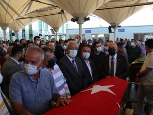 Ülkücü Camianın Önemli İsimlerinden İ̇sa Armağan Dualarla Toprağa Verildi