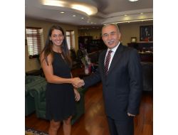 Şampiyon Milli Tenisçi Adana'da