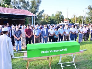 Evlenmeyi Reddedince Öldürülen 16 Yaşındaki Kız Defnedildi