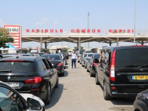 Gurbetçiler Hüzünlü Dönüş Yolunda Bagajlarını Doldurdu