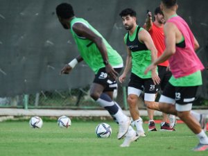 Ömer Erdoğan: "Golcü Transferi Gündemimizde"