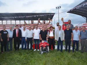 Karadeniz’in Kırkpınar’ı Nefes Kesti