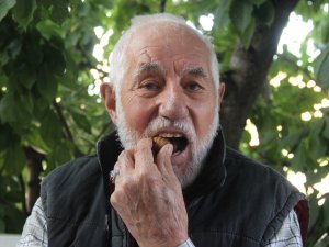 92 Yıllık Sağlam Dişler Görenleri Özendiriyor