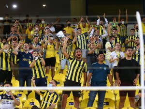 Fenerbahçe, 531 Gün Sonra Taraftarının Karşısında