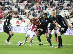Uefa Avrupa Konferans Ligi: Sivasspor: 0 - Kopenhag: 0 (İ̇lk Yarı)