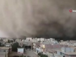 Cezayir’i Kum Fırtınası Vurdu
