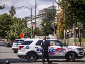 Washington Dc’deki Bomba Paniği Şüphelinin Teslim Olmasıyla Sona Erdi
